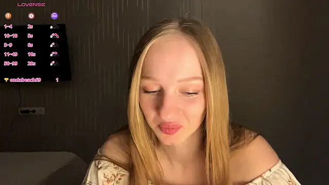 Anika Socutehe online show from 25, 4, 2026