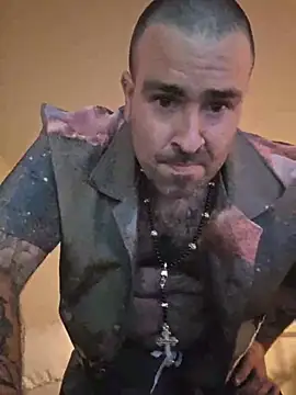 Biggbaddwulf7 online show from 23, 4, 2026