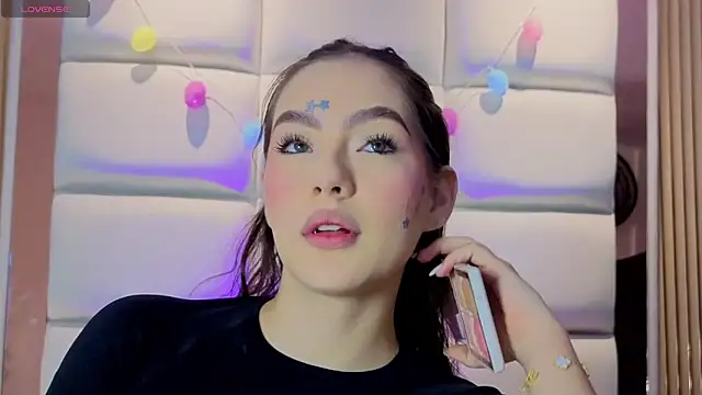 Megaan Rousee online show from 22, 4, 2026