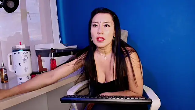 Snapshot of Terra__Rouse_ chatting on 30, 4, 2026 Terra Rouse online show from 30, 4, 2026