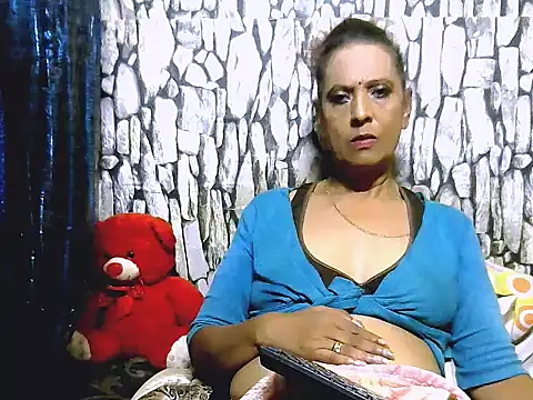 Hot queen58 online show from 24, 4, 2026