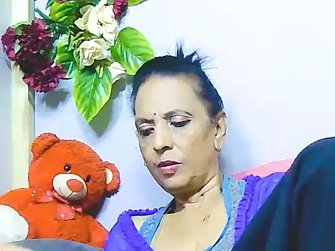 Hot queen58 online show from 4, 6, 2026