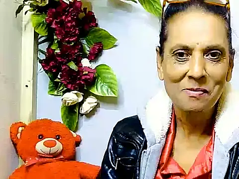 Hot queen58 online show from 10, 6, 2026