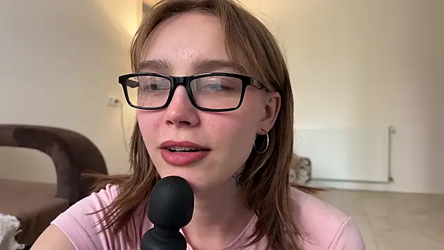 Lolatatee online show from 27, 4, 2026