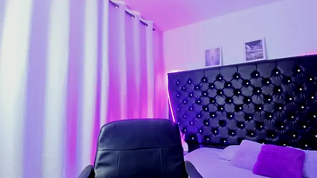 Sharon Storm online show from 28, 4, 2026