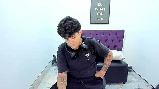 TomBoy Natali online show from 23, 4, 2026