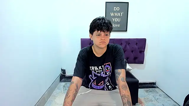 TomBoy Natali online show from 27, 4, 2026