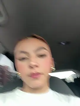   Nahomy online show from 25, 4, 2026