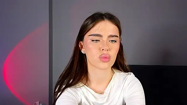 SheilaHigh online show from 8, 3, 2026