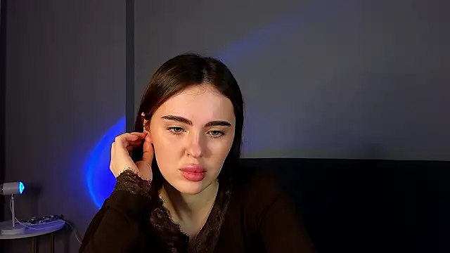 SheilaHigh online show from 10, 3, 2026