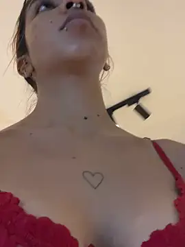 VioletaHills  online show from 18, 4, 2026