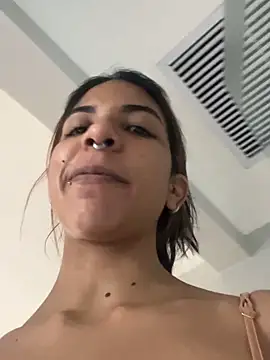 VioletaHills  online show from 22, 4, 2026