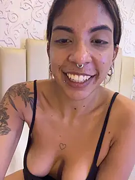 VioletaHills  online show from 28, 4, 2026