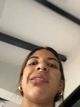 Snapshot of VioletaHills_ chatting on 13, 5, 2026 VioletaHills online show from 13, 5, 2026