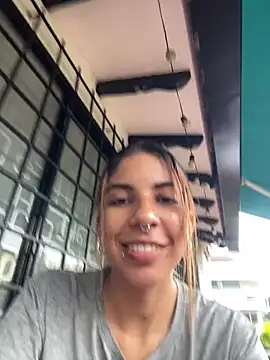 Snapshot of VioletaHills_ chatting on 15, 5, 2026 VioletaHills online show from 15, 5, 2026