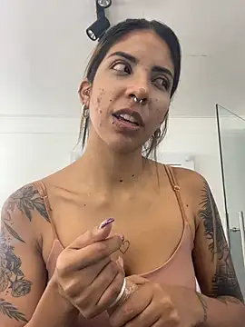 VioletaHills  online show from 28, 6, 2026