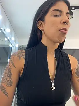VioletaHills  online show from 22, 7, 2026