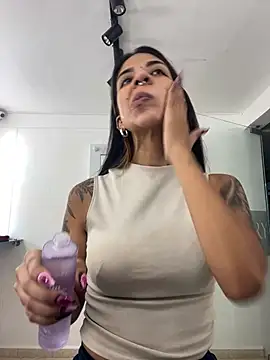 VioletaHills  online show from 27, 7, 2026