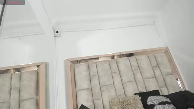 Titan Moreno  online show from 13, 4, 2026