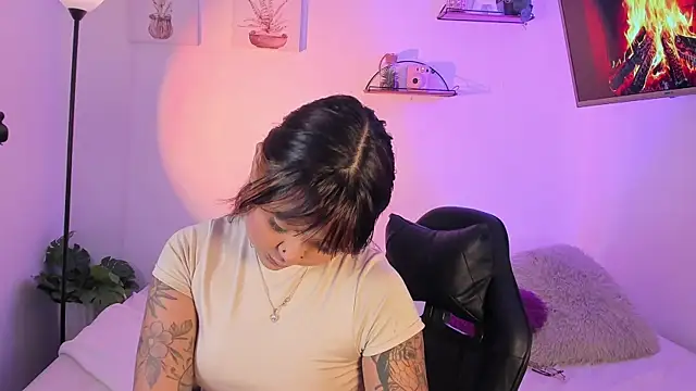 AlaiaRogers online show from 16, 4, 2026