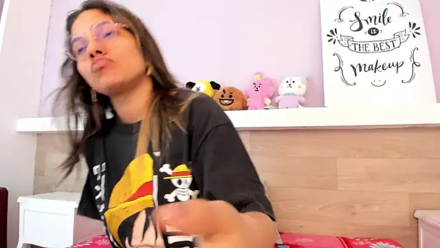 EmmaSanchez  online show from 6, 4, 2026