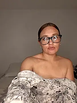 Snapshot of andruscatrina chatting on 17, 3, 2026 andruscatrina online show from 17, 3, 2026