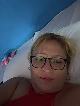 amandachuchuca online show from 10, 3, 2026