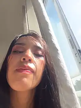 Mia-villalobos online show from 26, 3, 2026