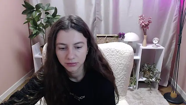 MistyBree online show from 10, 4, 2026