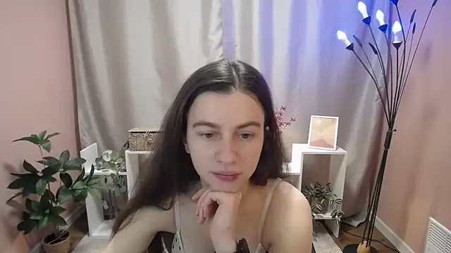 Snapshot of MistyBree chatting on 28, 5, 2026 MistyBree online show from 28, 5, 2026