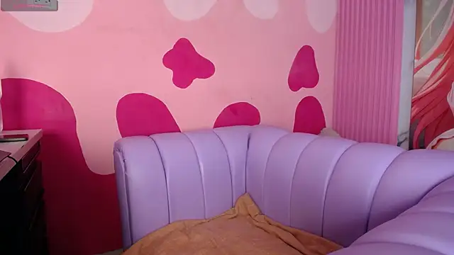 Siena Bouer online show from 27, 4, 2026