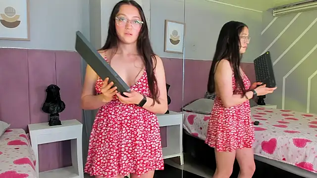 EvaMark  online show from 12, 3, 2026