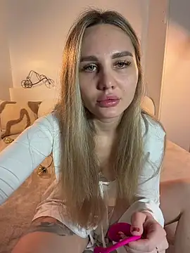 InterGirl online show from 13, 3, 2026