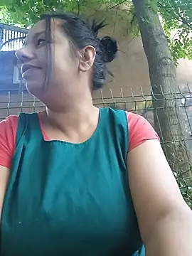roxana e43 online show from 7, 7, 2026