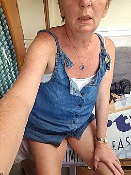 lescoquinsdu40 online show from 24, 3, 2026