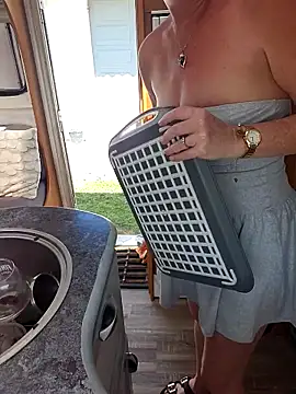 lescoquinsdu40 online show from 20, 4, 2026