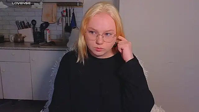 soft focus online show from 11, 6, 2026