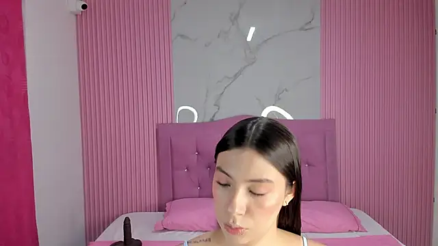 Mily17  online show from 22, 4, 2026