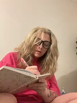 imkhloe online show from 9, 3, 2026