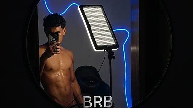 jossi12345j online show from 4, 4, 2026