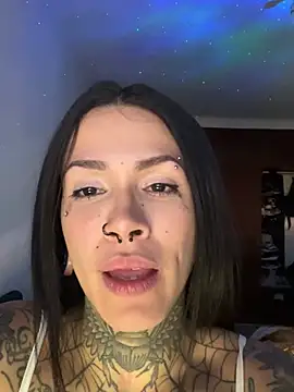 DommeLola online show from 8, 5, 2026
