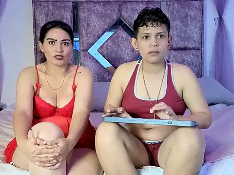 lesbian Leslie y Alizon online show from 8, 3, 2026