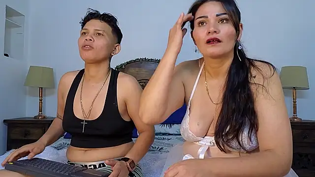 lesbian Leslie y Alizon online show from 9, 3, 2026