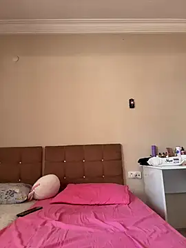 emree-pelinn online show from 2, 3, 2026