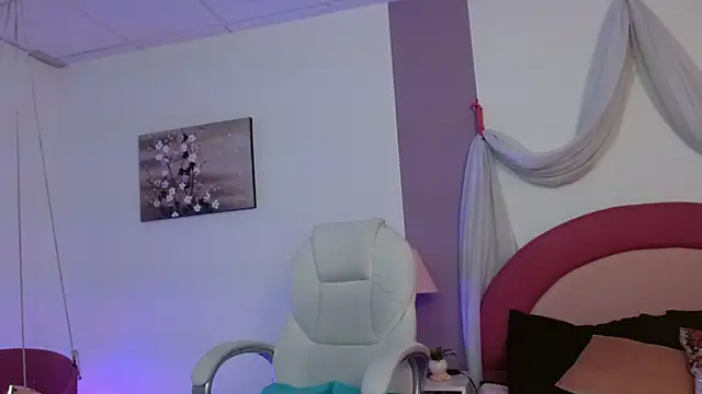 CharloteAdams  online show from 13, 3, 2026