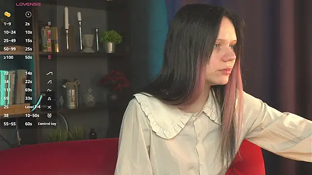 kittenlolla online show from 12, 4, 2026