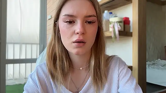 cyberl0ve  online show from 25, 4, 2026