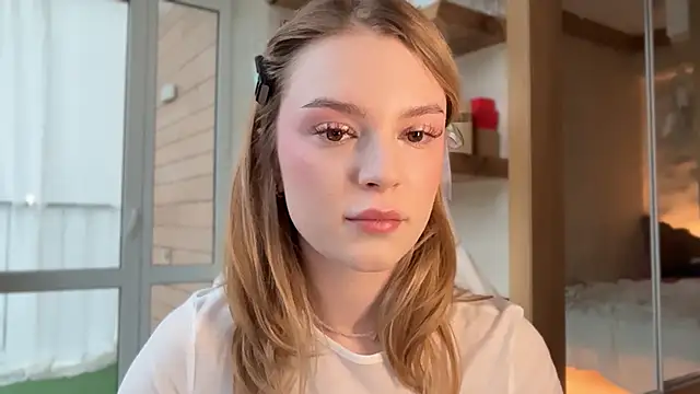 cyberl0ve  online show from 29, 4, 2026