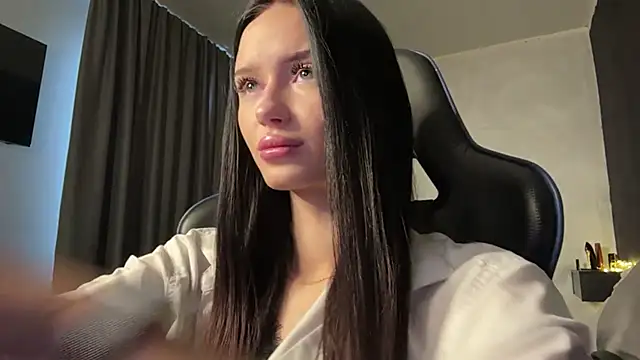 MoranaNoir online show from 4, 3, 2026