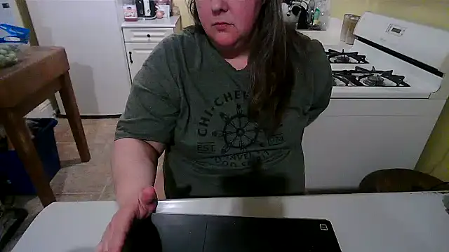 smalltowntrouble online show from 25, 4, 2026